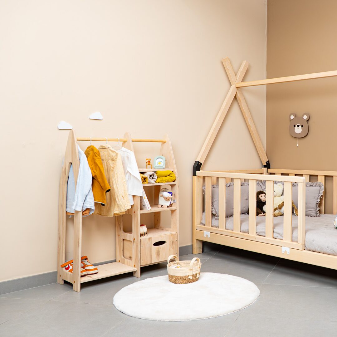 Armoire Dressing Montessori en Bois Naturel avec 3 Tiroirs et Penderie