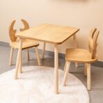 Ensemble Table et 2 Chaises Cerf en Bois Naturel | Design Bois de Cerf - Table et Chaise Enfant Montessori Cozy Kids | Mobilier Bois Naturel