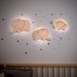 Veilleuses Murales LED Famille Éléphants en Bois Peint à la Main | Maman Papa Bébé - Veilleuse LED Bébé Cozy Kids | Nuage ou Ours en Bois Naturel