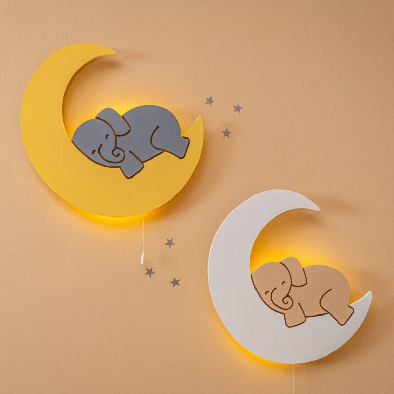 Veilleuse Murale LED Éléphant sur Lune en Bois Peint à la Main - Veilleuse LED Bébé Cozy Kids | Nuage ou Ours en Bois Naturel