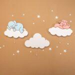 Veilleuses Murales LED Éléphant & Agneau Sur Nuages En Bois Peint à La Main Set - Veilleuse LED Bébé Cozy Kids | Nuage ou Ours en Bois Naturel