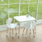 Chaise enfant en forme de chien